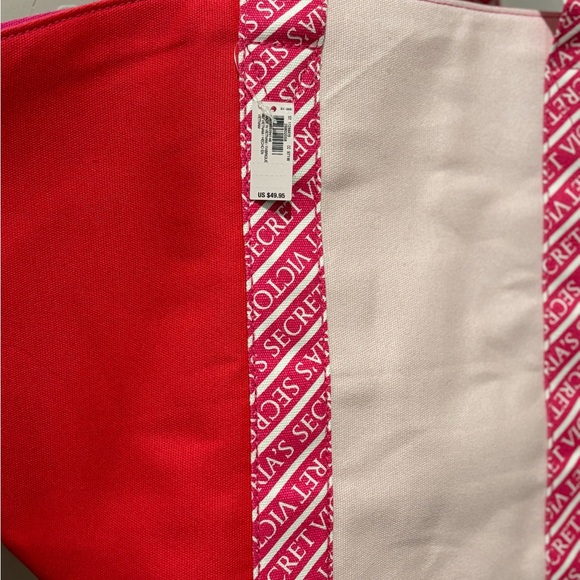 😍👙Victoria’s Secret Colorblock Tote👙😍(limited edition newspaper vol 1) - Picture 3 of 10